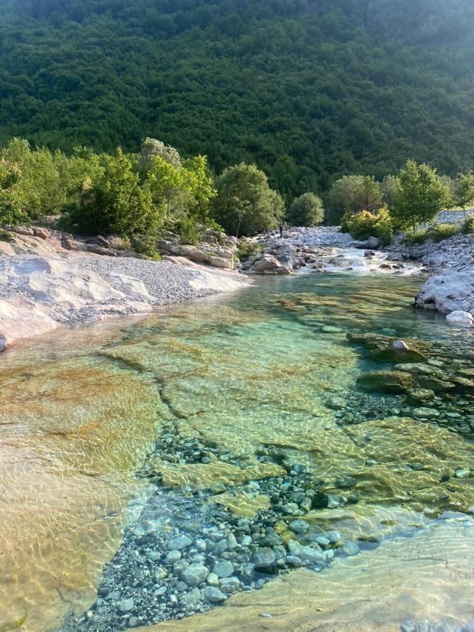 Hotel Driti Gh Nderlysa Shkodër Esterno foto